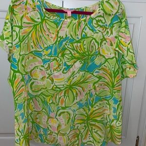 XL Lilly Pulitzer short sleeve silk top